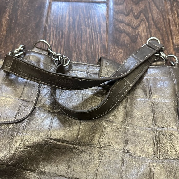Sag Harbor Metallic Shoulder Bag - Picture 4 of 6